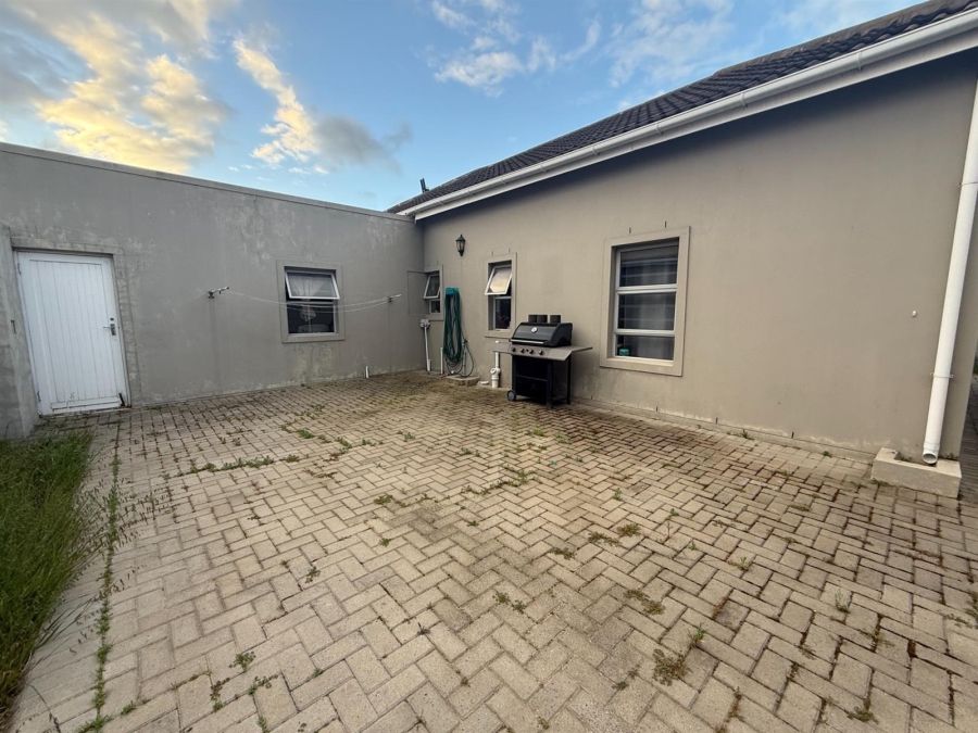 3 Bedroom Property for Sale in Zonnendal Western Cape